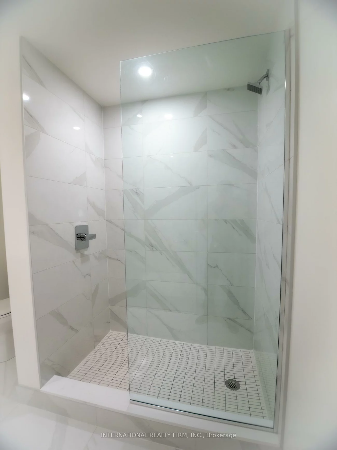 863, St Clair, Wychwood, Toronto