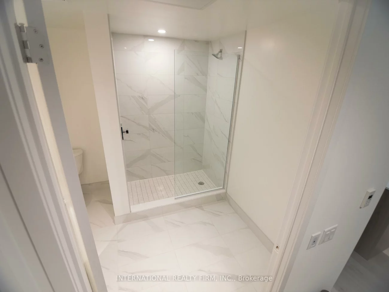 863, St Clair, Wychwood, Toronto