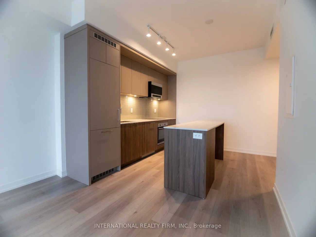863, St Clair, Wychwood, Toronto
