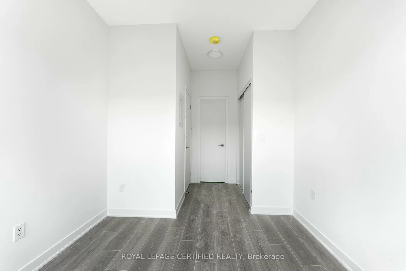 69, Curlew, Parkwoods-Donalda, Toronto