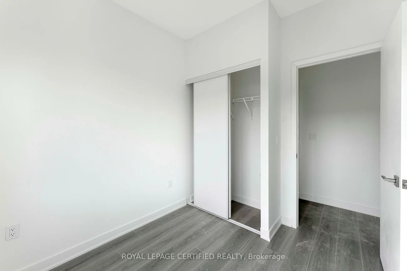 69, Curlew, Parkwoods-Donalda, Toronto