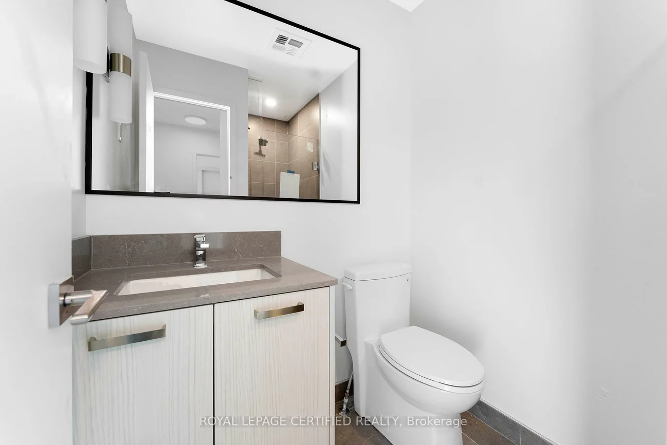 69, Curlew, Parkwoods-Donalda, Toronto