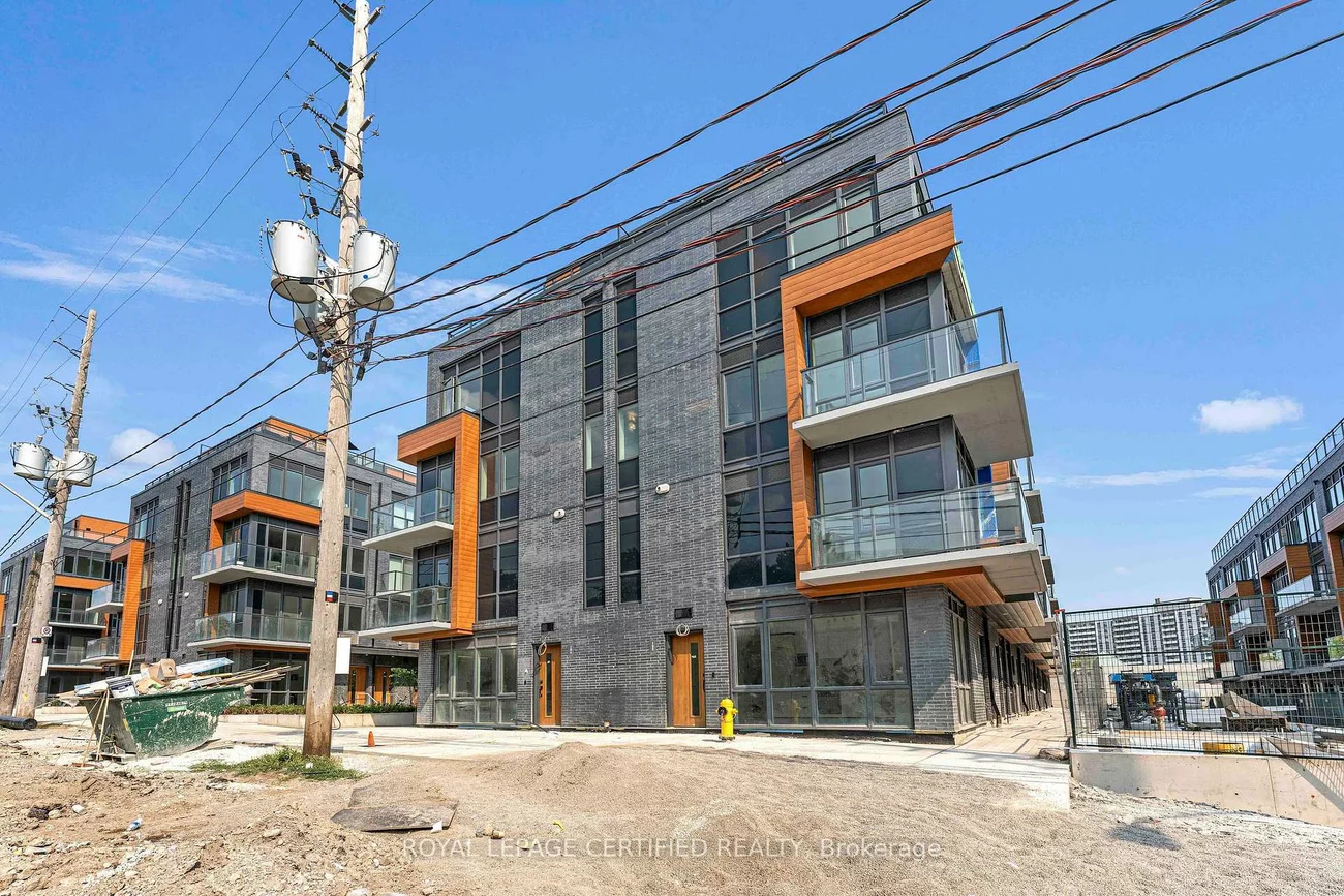 69, Curlew, Parkwoods-Donalda, Toronto