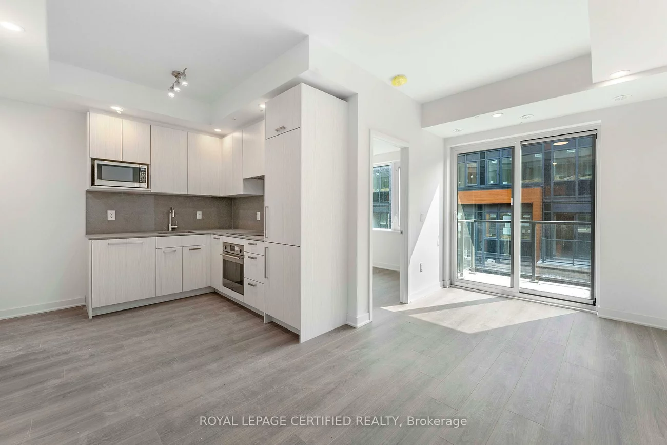 69, Curlew, Parkwoods-Donalda, Toronto
