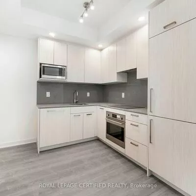 69, Curlew, Parkwoods-Donalda, Toronto