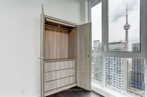 38, Widmer, Waterfront Communities C1, Toronto