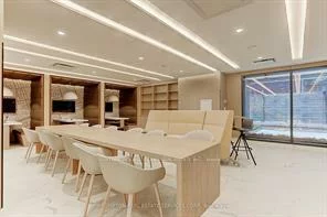 38, Widmer, Waterfront Communities C1, Toronto