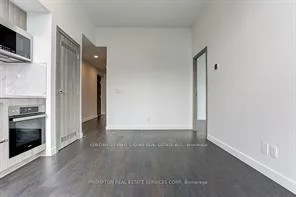 38, Widmer, Waterfront Communities C1, Toronto
