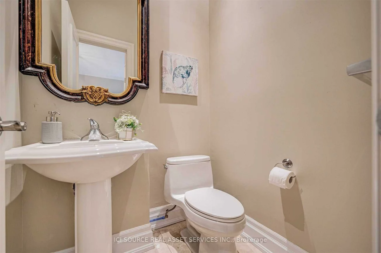 45, York Mills, Bridle Path-Sunnybrook-York Mills, Toronto