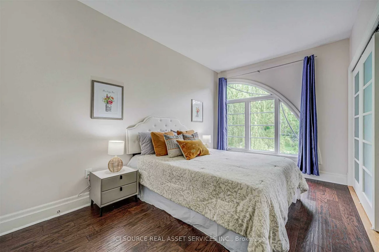 45, York Mills, Bridle Path-Sunnybrook-York Mills, Toronto