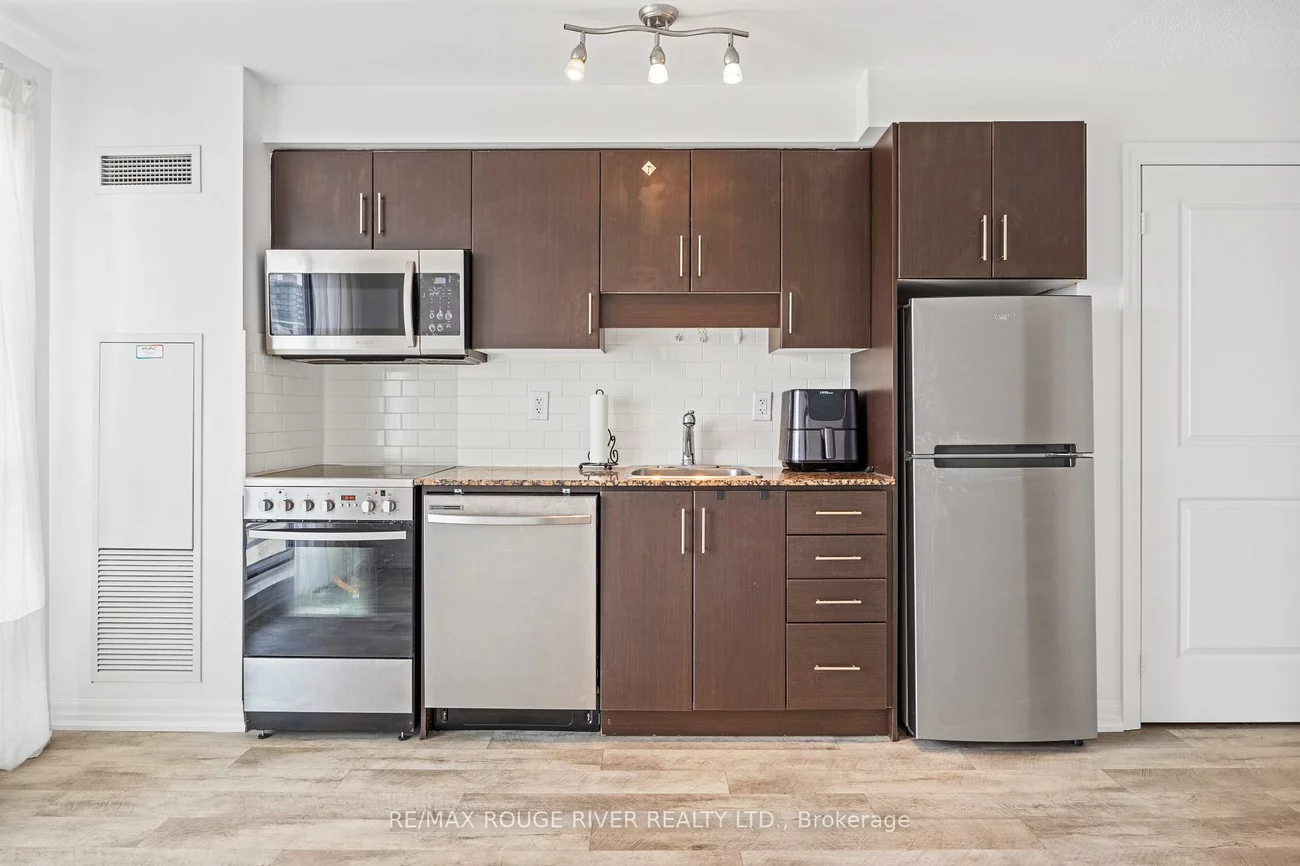 30, Herons Hill, Henry Farm, Toronto