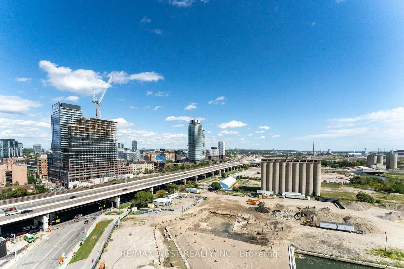 155, Merchants' Wharf, Waterfront Communities C8, Toronto