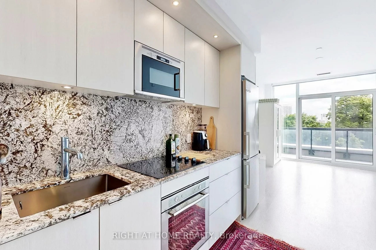 30, INN ON THE PARK, Banbury-Don Mills, Toronto