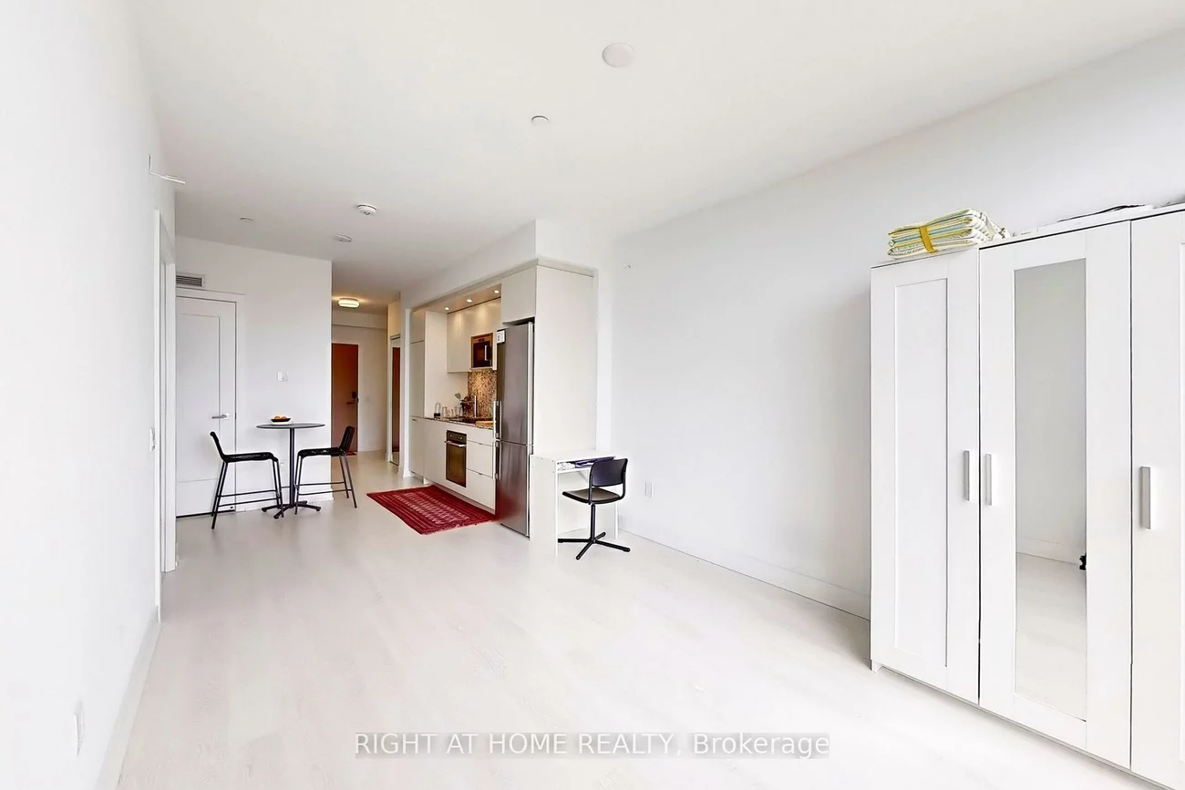 30, INN ON THE PARK, Banbury-Don Mills, Toronto
