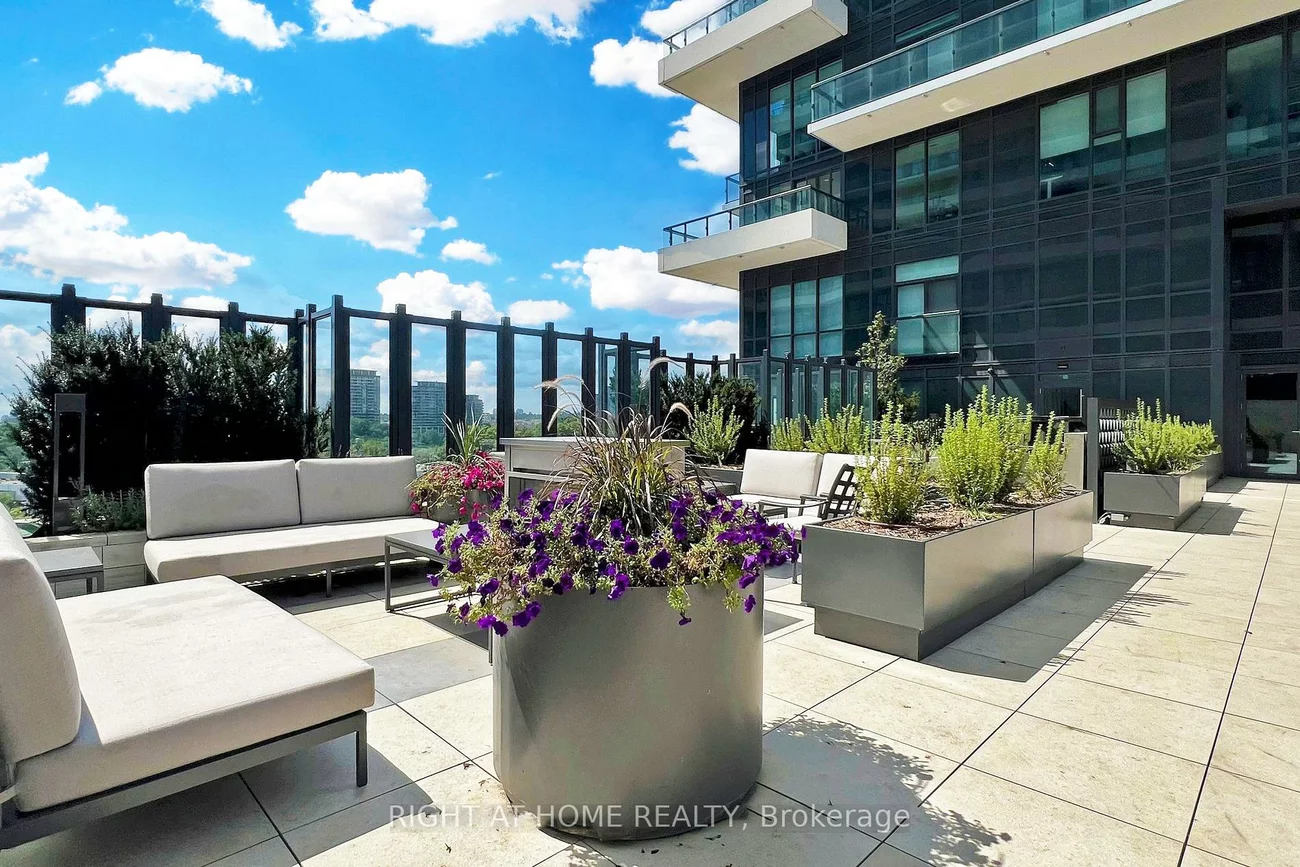 30, INN ON THE PARK, Banbury-Don Mills, Toronto