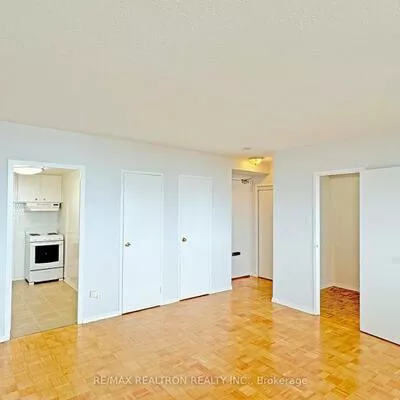 525, Eglinton, Mount Pleasant East, Toronto