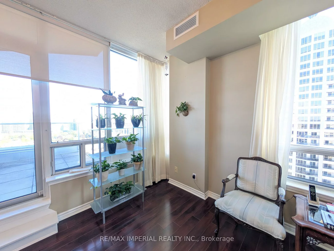 8, Rean, Bayview Village, Toronto