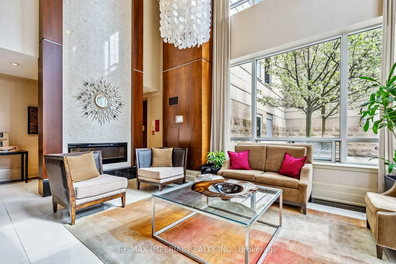 8, Rean, Bayview Village, Toronto