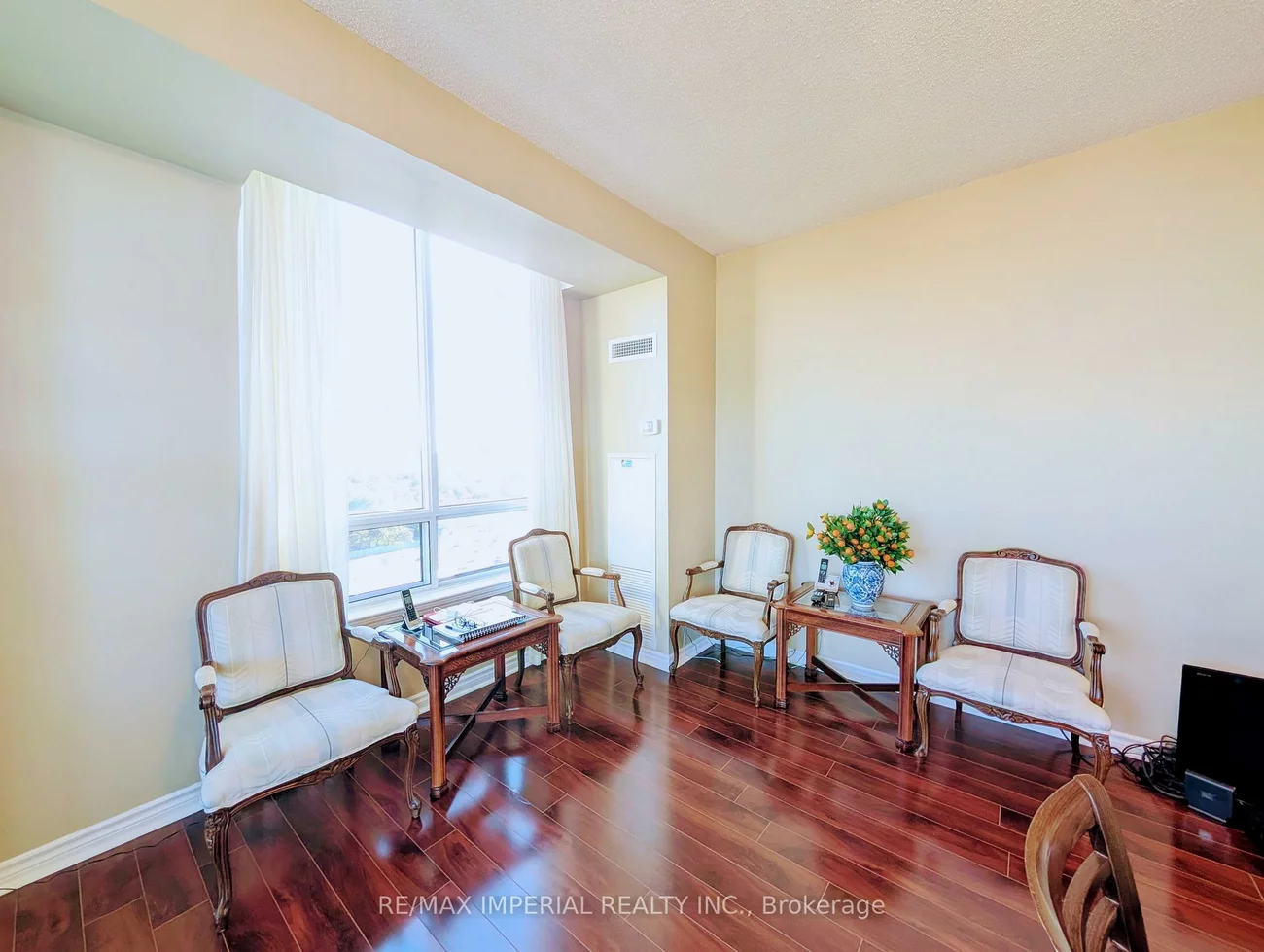 8, Rean, Bayview Village, Toronto