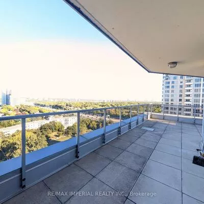 8, Rean, Bayview Village, Toronto