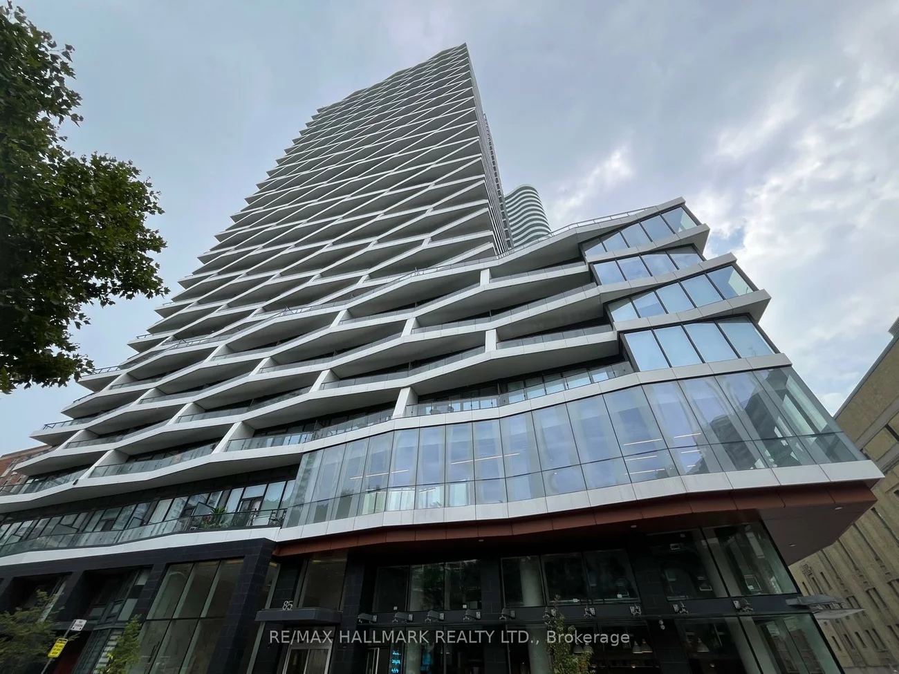 85, Wood, Church-Yonge Corridor, Toronto