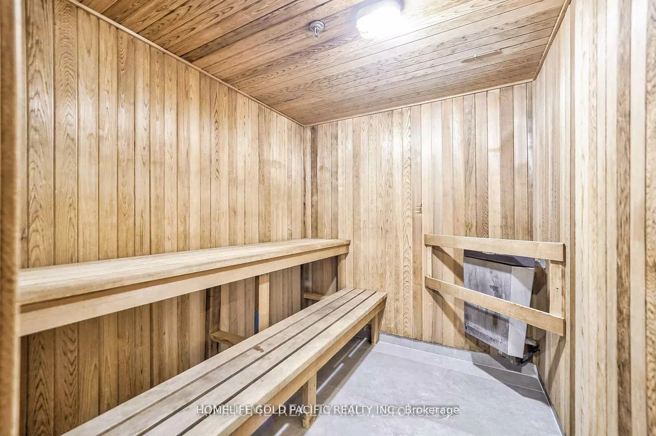 256, Doris, Willowdale East, Toronto