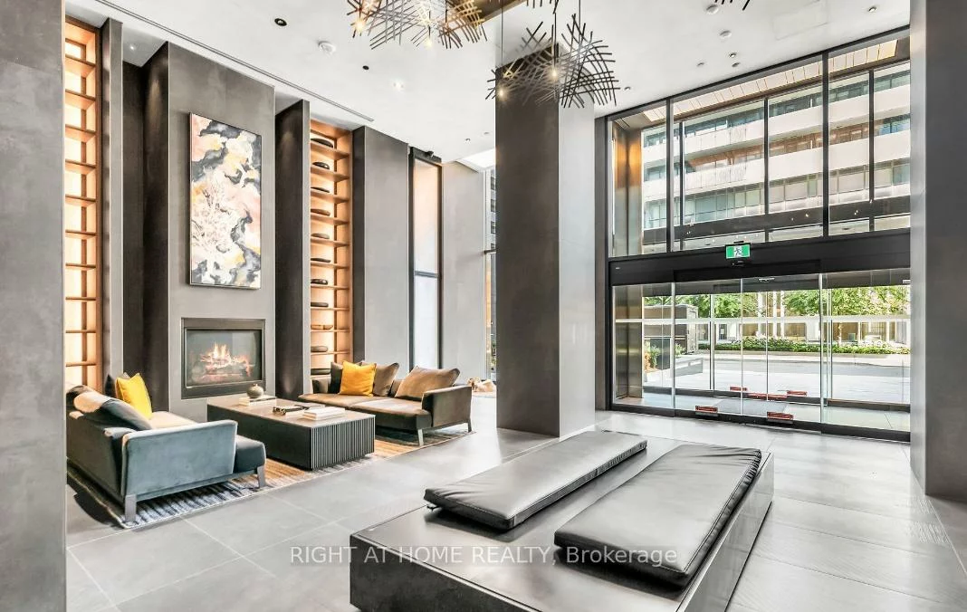 55, Charles, Church-Yonge Corridor, Toronto