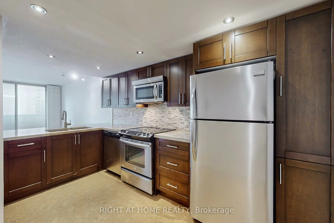 60, Homewood, Cabbagetown-South St. James Town, Toronto