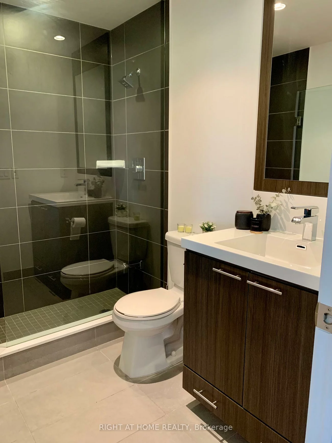 120, Harrison Garden, Willowdale East, Toronto