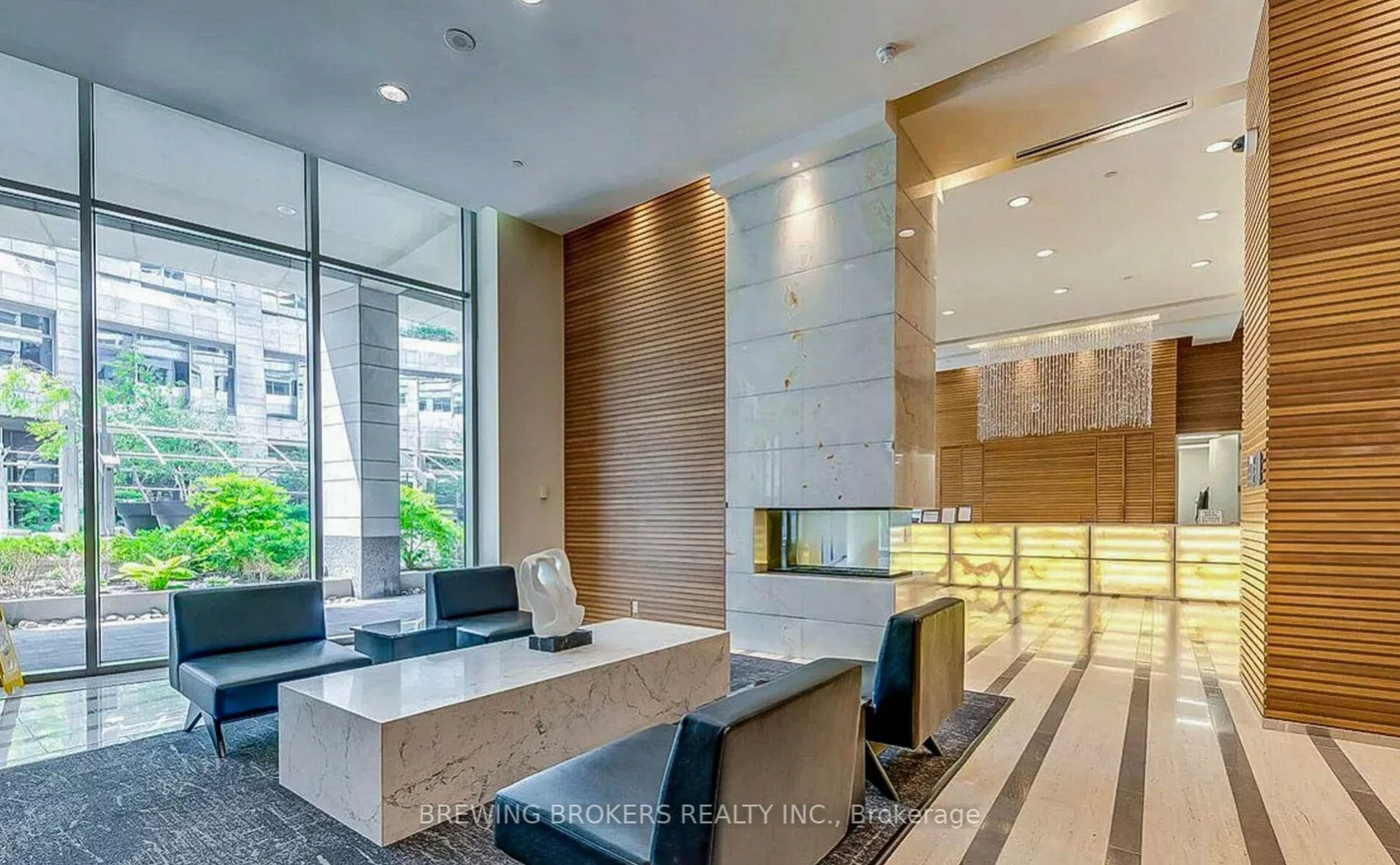 2191, Yonge, Mount Pleasant West, Toronto