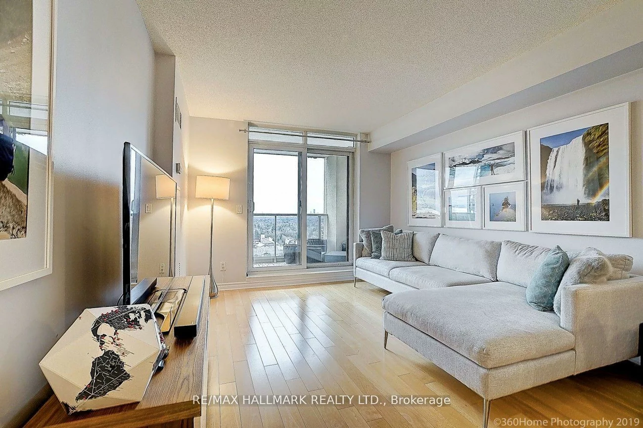 18, Kenaston, Bayview Village, Toronto