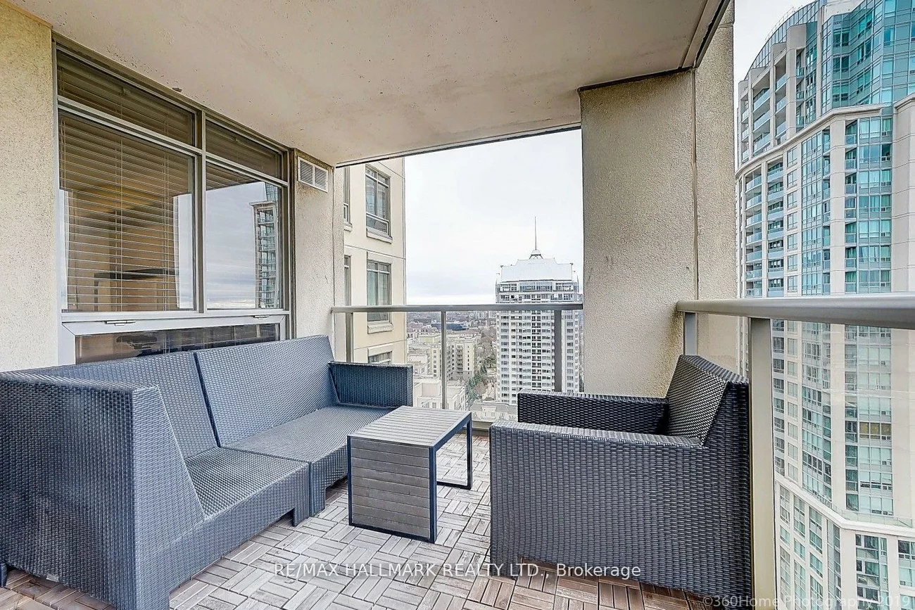 18, Kenaston, Bayview Village, Toronto