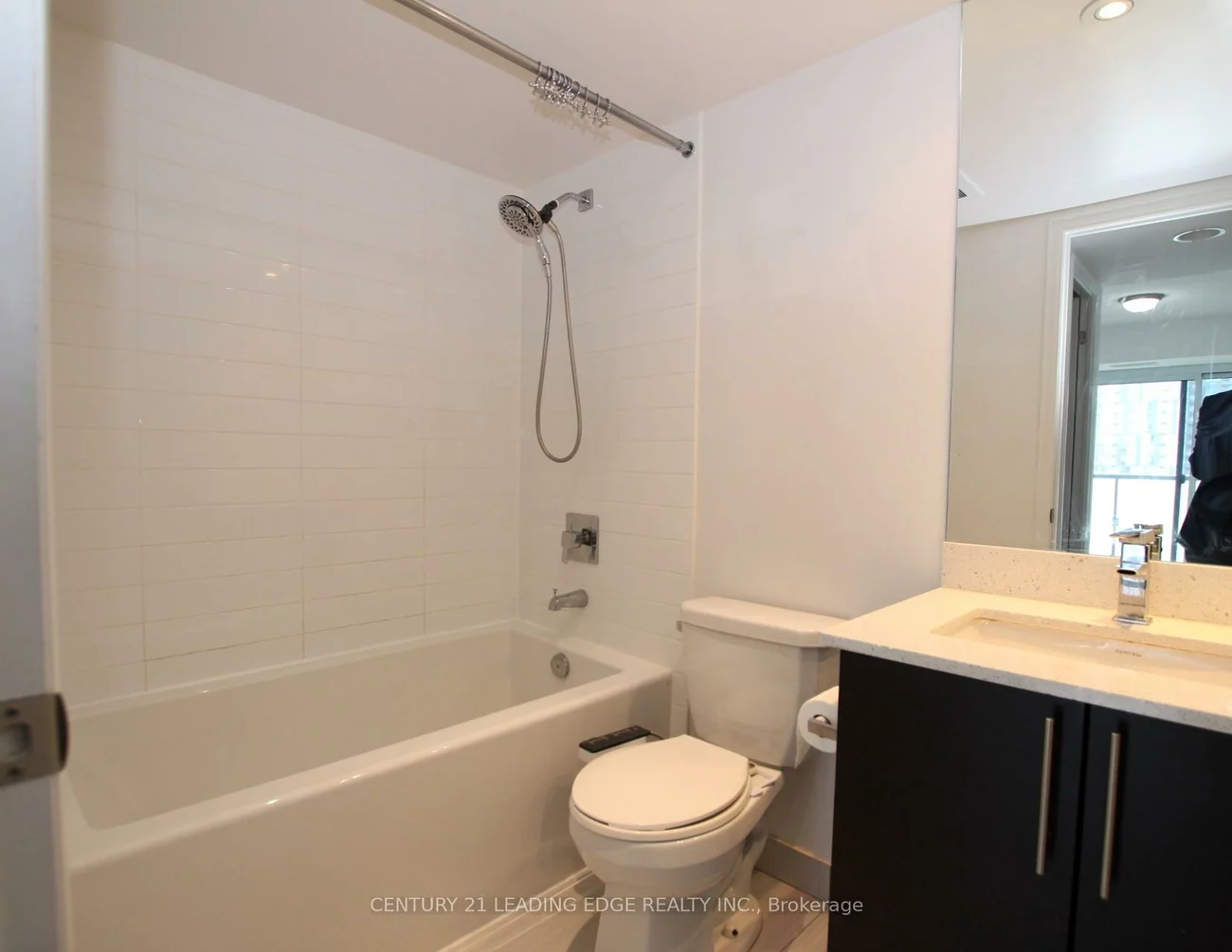 400, Adelaide, Moss Park, Toronto