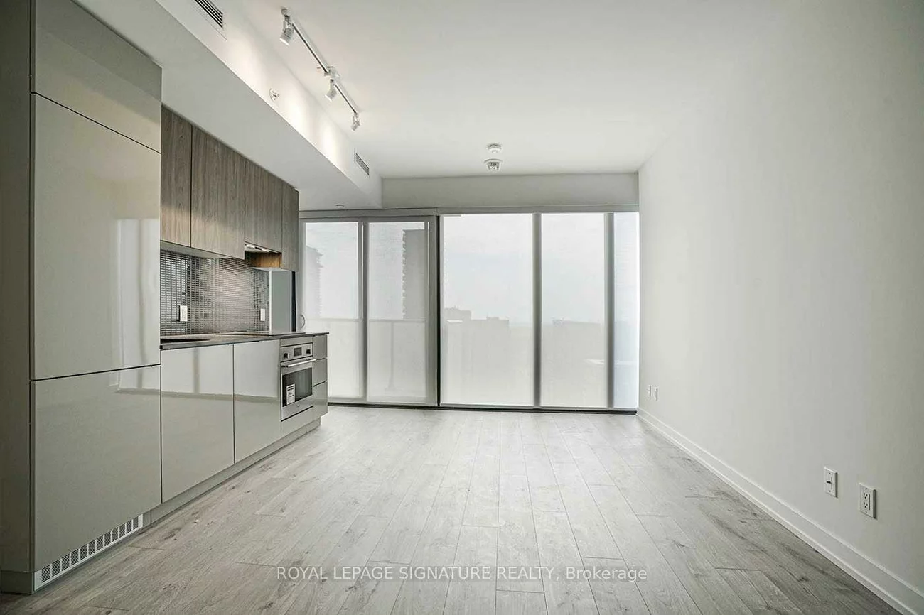 161, Roehampton, Mount Pleasant West, Toronto