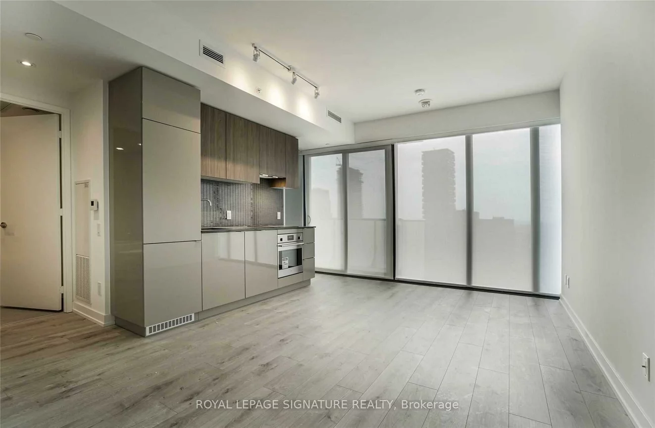 161, Roehampton, Mount Pleasant West, Toronto