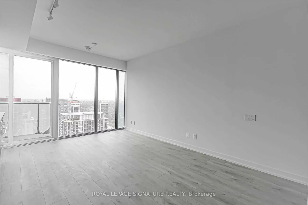 161, Roehampton, Mount Pleasant West, Toronto