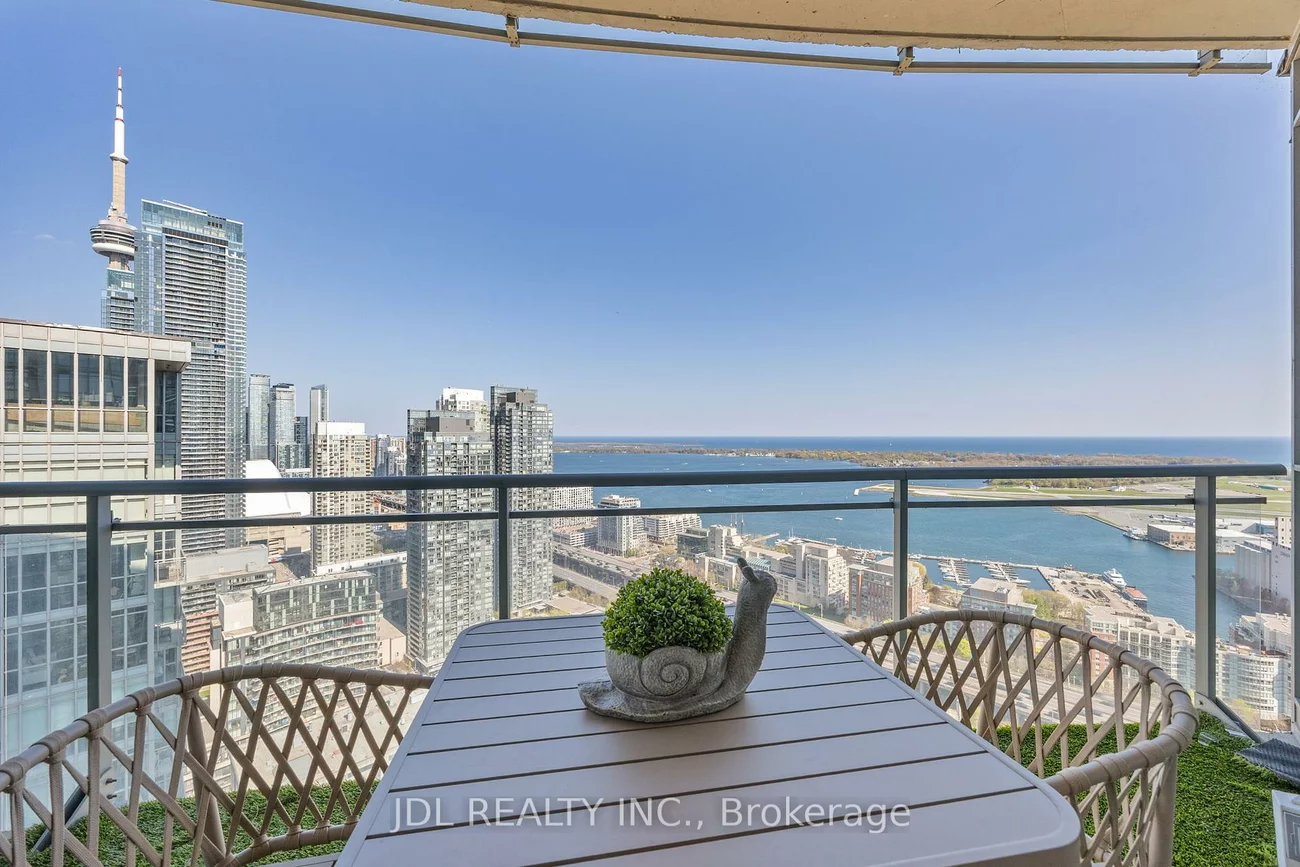 21, Iceboat, Waterfront Communities C1, Toronto