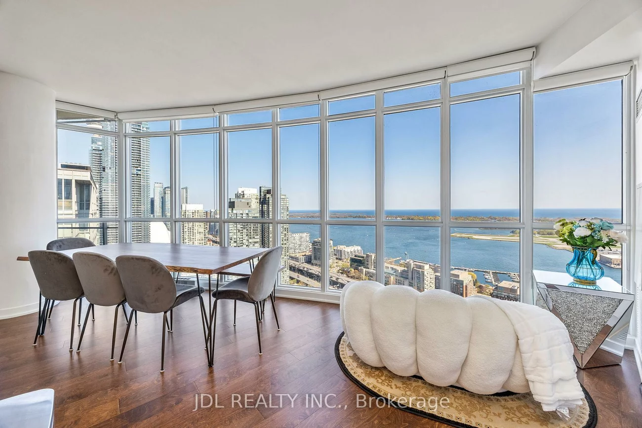 21, Iceboat, Waterfront Communities C1, Toronto