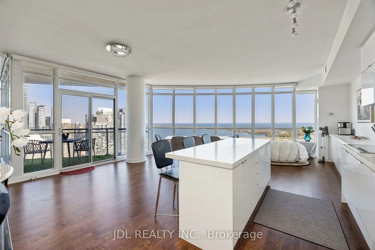 21, Iceboat, Waterfront Communities C1, Toronto