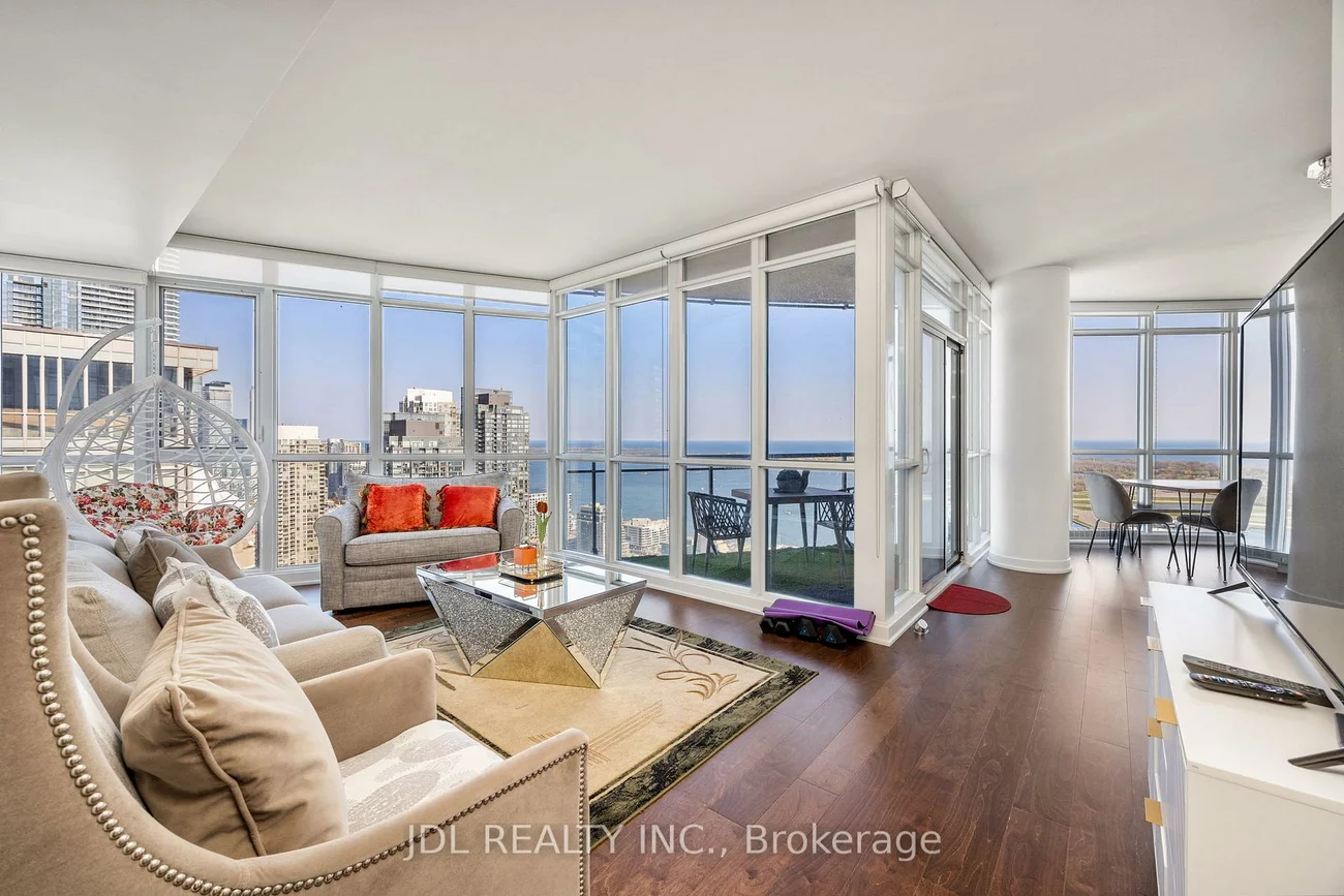 21, Iceboat, Waterfront Communities C1, Toronto