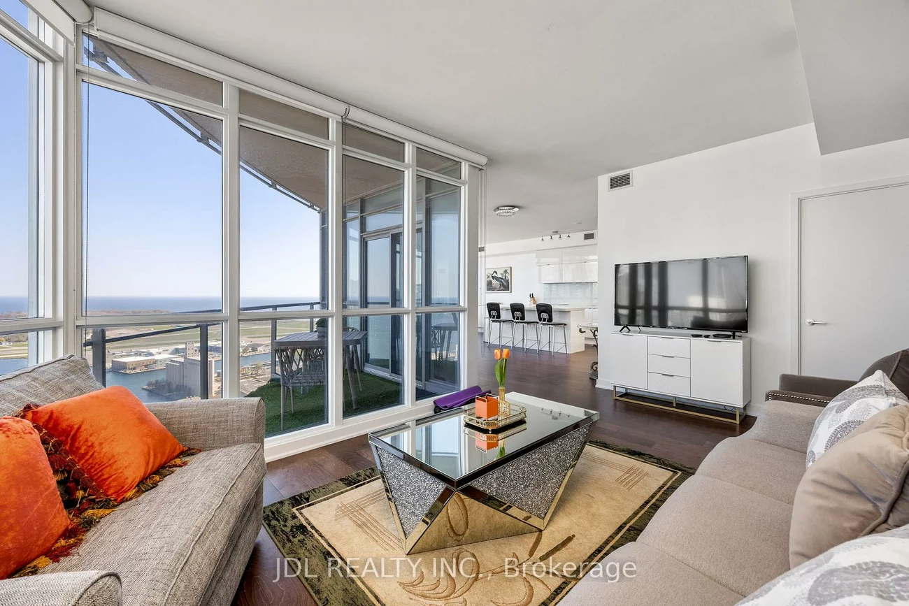 21, Iceboat, Waterfront Communities C1, Toronto