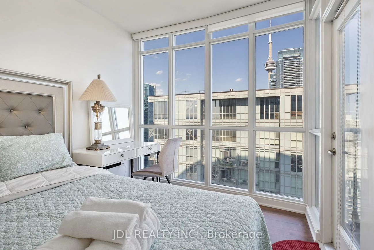 21, Iceboat, Waterfront Communities C1, Toronto