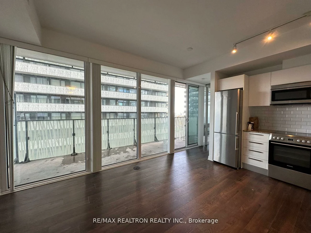 42, charles, Church-Yonge Corridor, Toronto