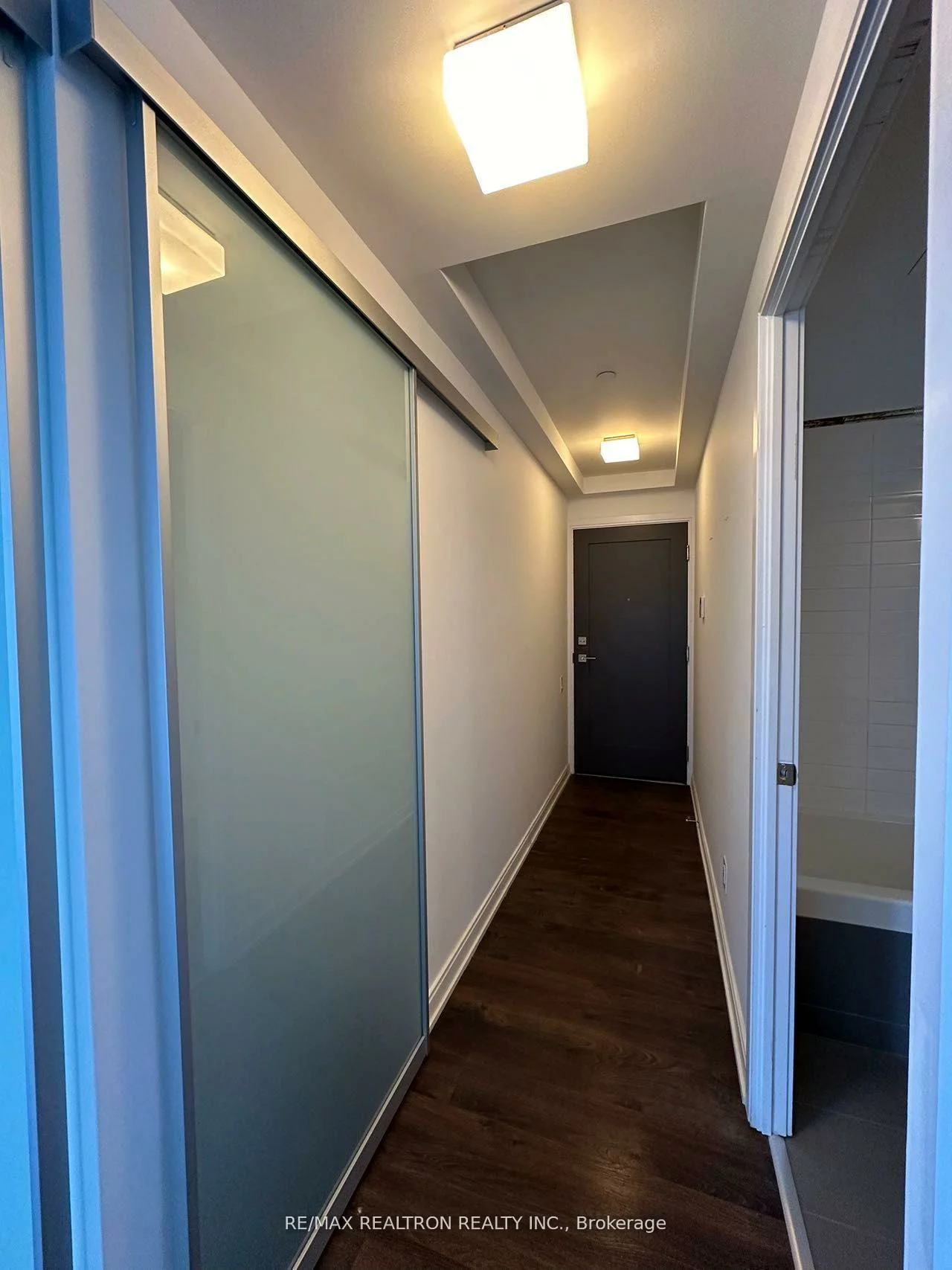 42, charles, Church-Yonge Corridor, Toronto