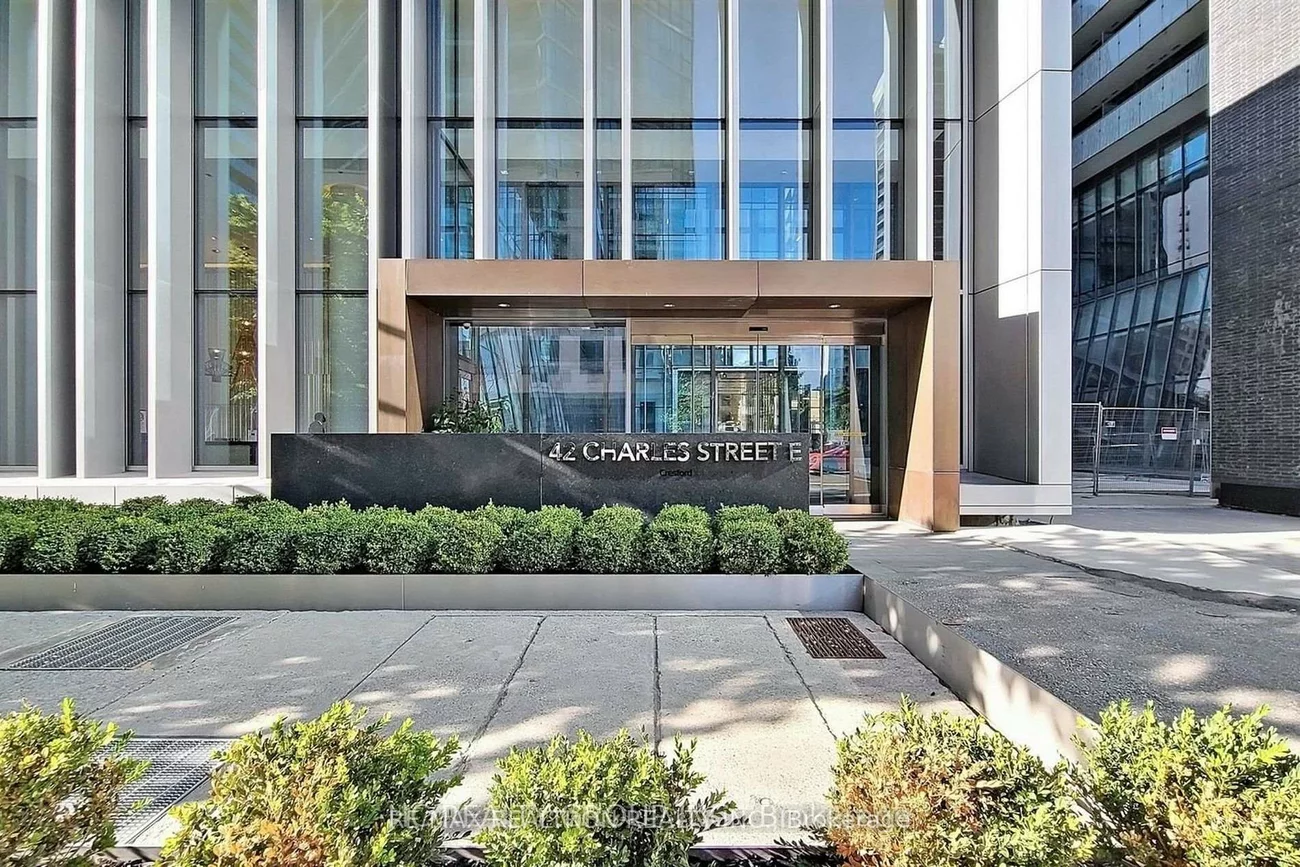 42, charles, Church-Yonge Corridor, Toronto