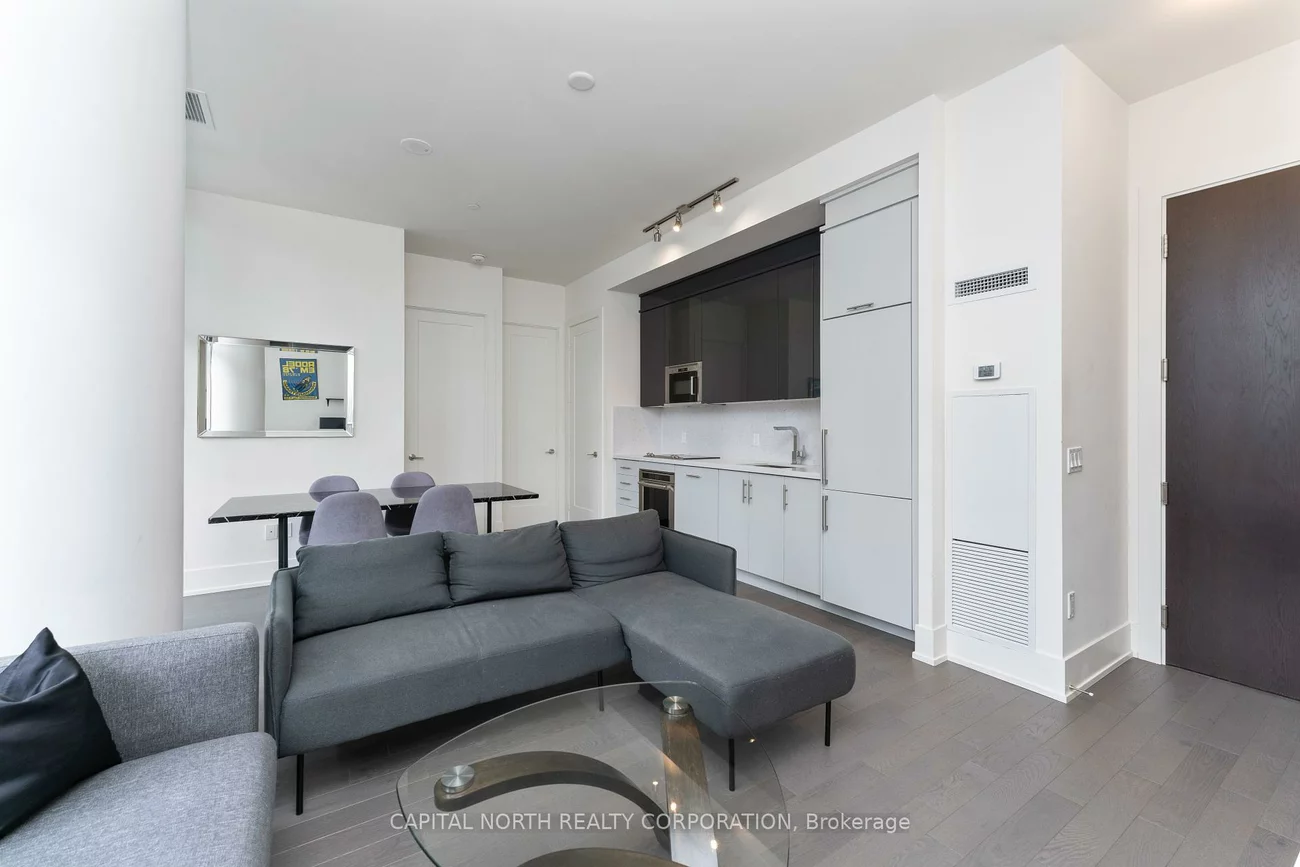 330, Richmond, Waterfront Communities C1, Toronto