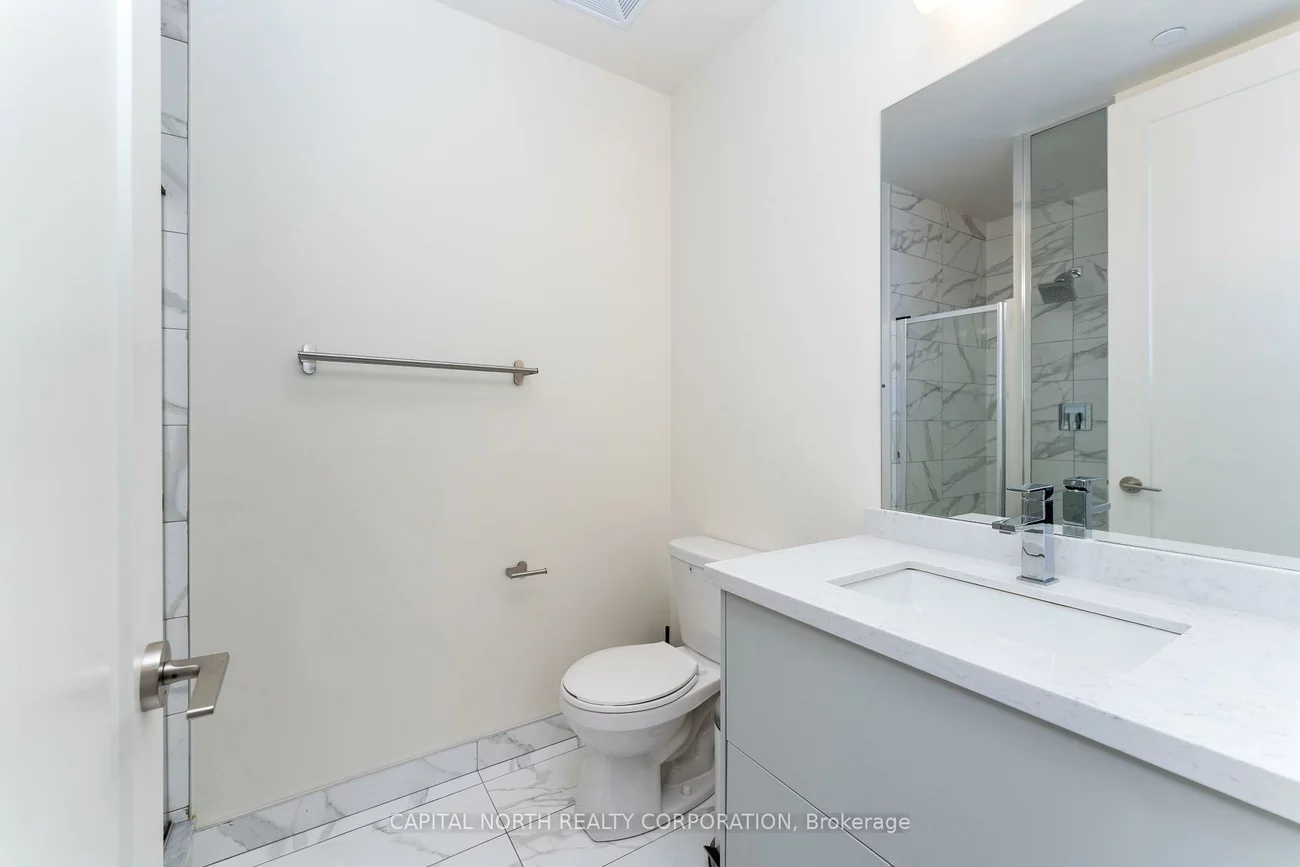 330, Richmond, Waterfront Communities C1, Toronto
