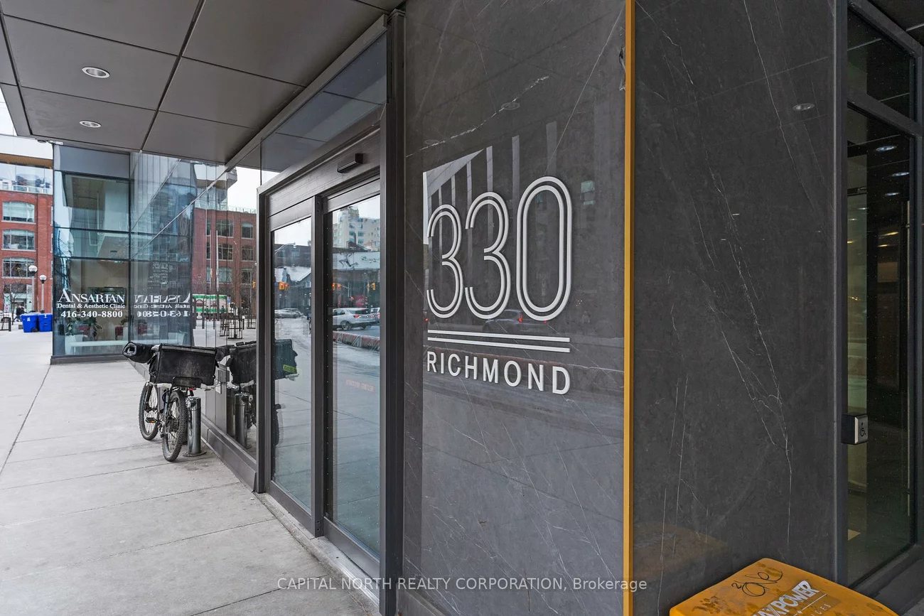 330, Richmond, Waterfront Communities C1, Toronto