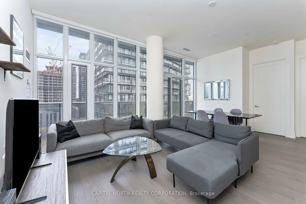 330, Richmond, Waterfront Communities C1, Toronto