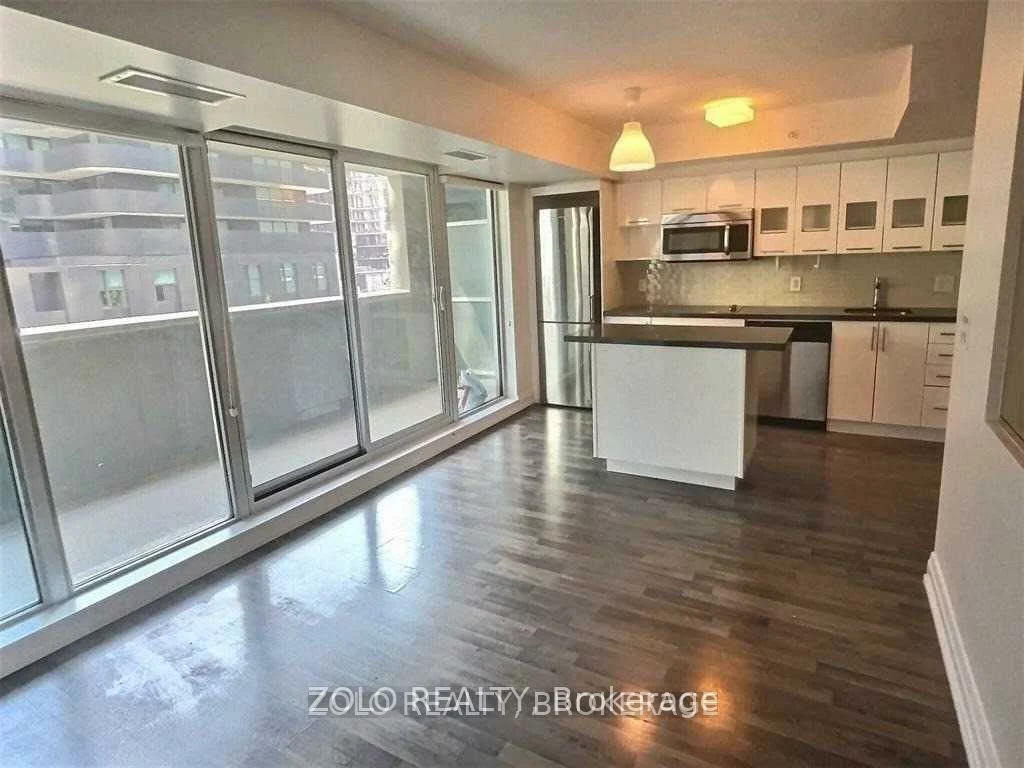 555, Wilson, Clanton Park, Toronto